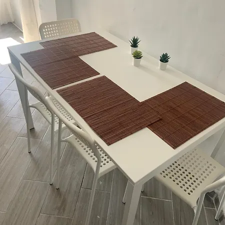 Ruselo Costa Apartment *